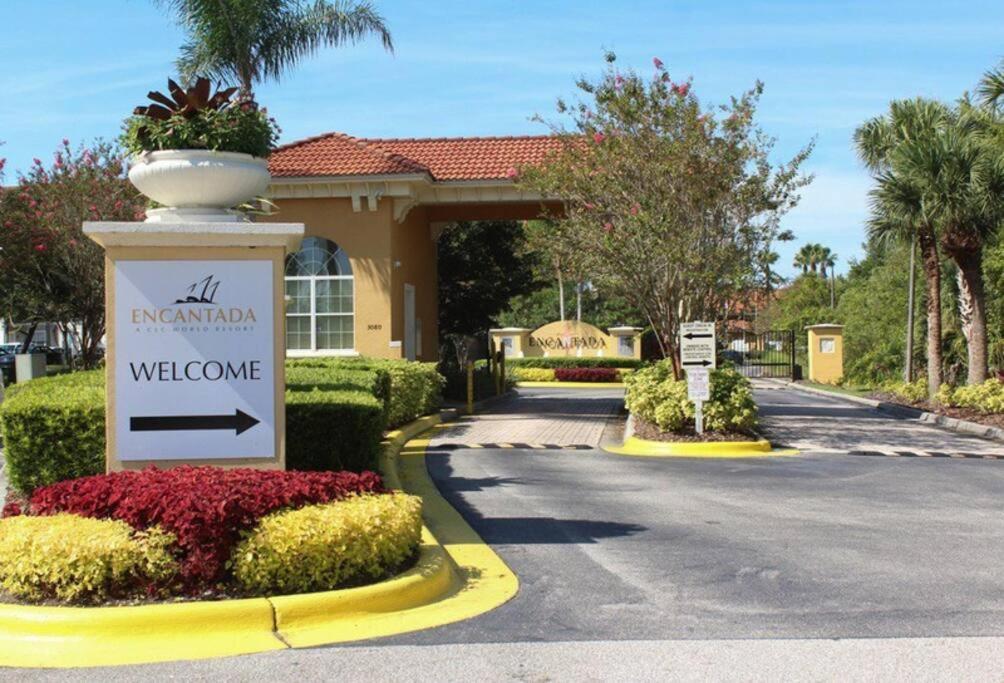 Campo de férias *private Pool* Disney10min - Magical Mickey Themed Kissimmee